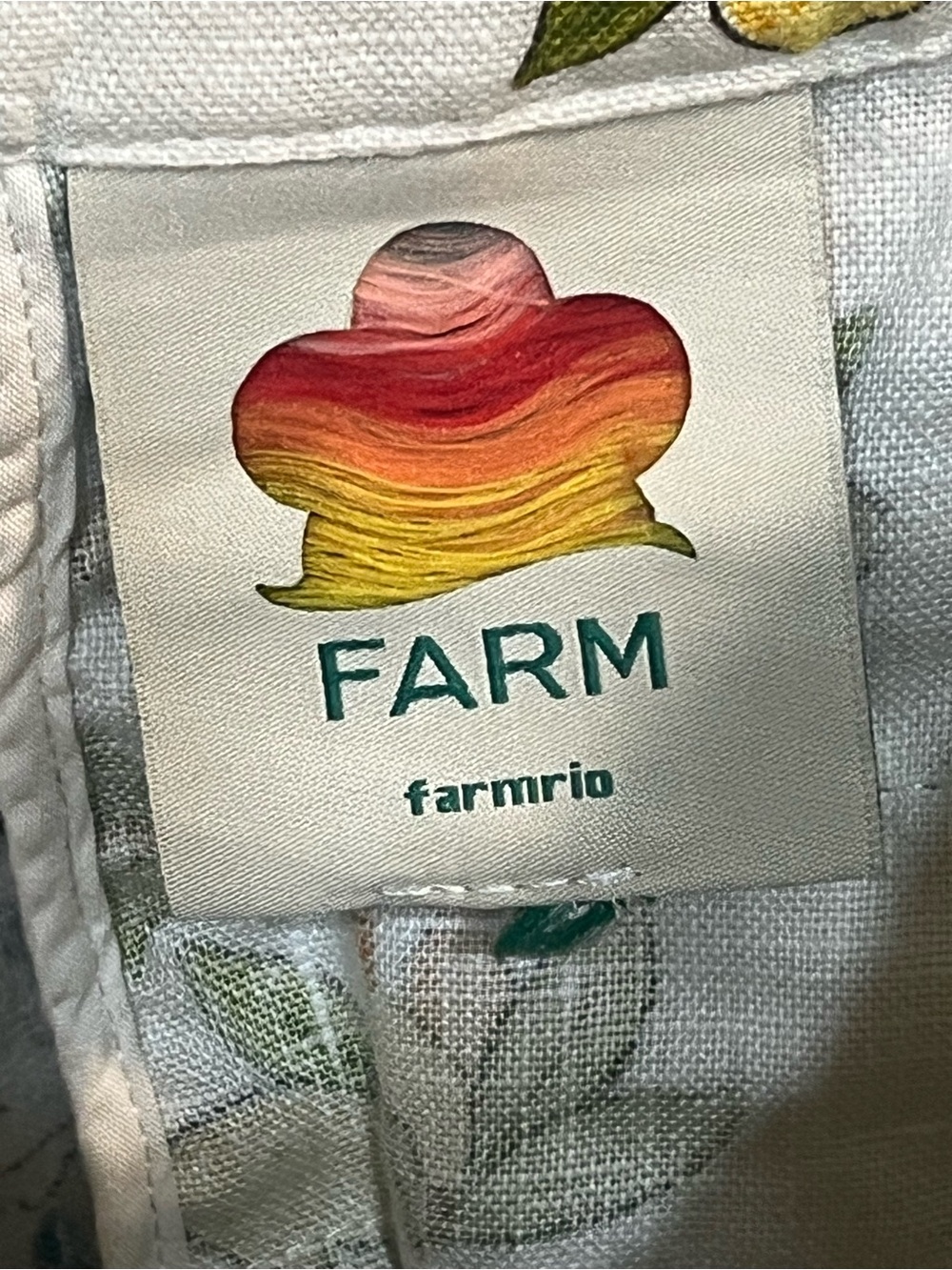 Farm Rio “Latin Trip Scarves” High Waisted Pleated 100% Linen Shorts - Medium - Picture 7 of 9